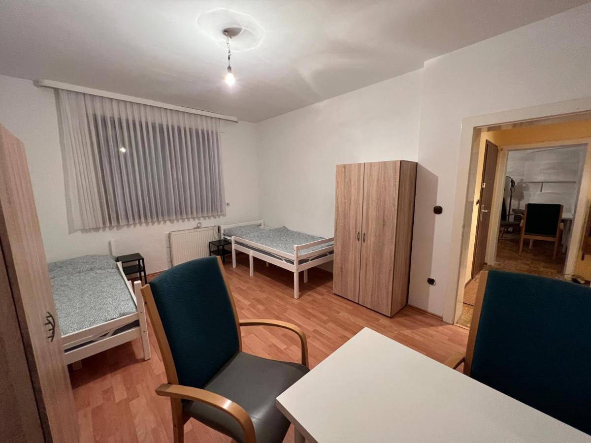 Duisburg Feelhome, Flughafen Nah,3-Schlafzimmer, Dusche Ebenerdig, Zentral, Wifi, Ground Floor Екстериор снимка